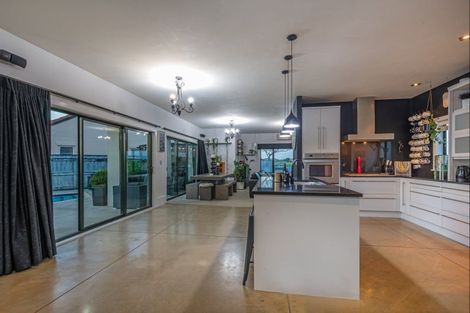 Photo of property in 6 Banksia Grove, Milson, Palmerston North, 4414