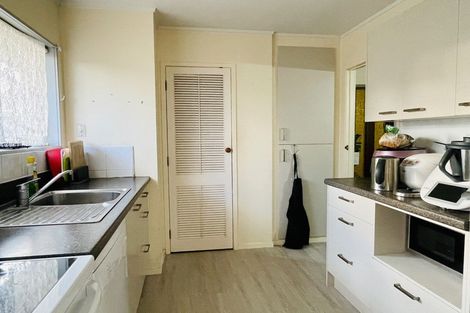 Photo of property in 1/47 Prince Regent Drive, Half Moon Bay, Auckland, 2012