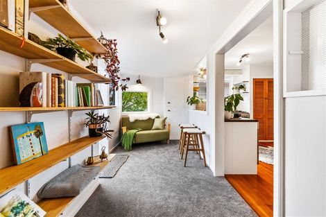 Photo of property in 48 Titoki Street, Te Atatu Peninsula, Auckland, 0610