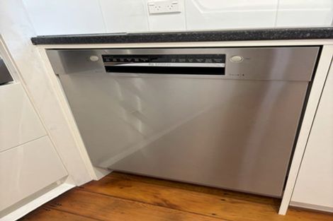 Photo of property in 158 Naenae Road, Naenae, Lower Hutt, 5011