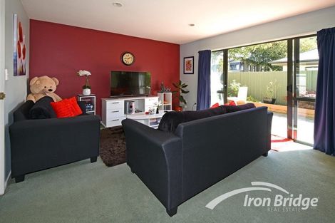 Photo of property in 2/31 Whiteleigh Avenue, Addington, Christchurch, 8024