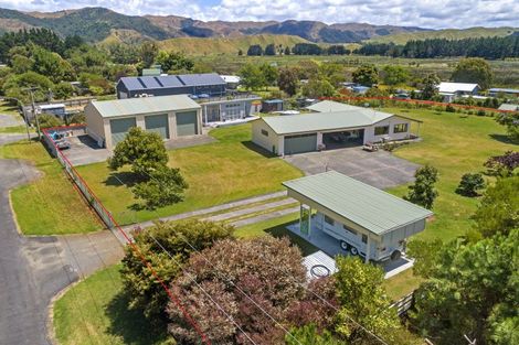 Photo of property in 95 Ymca Road, Mahia, 4198