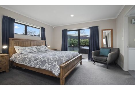 Photo of property in 7 Thornlea Grove, Waiuku, 2123