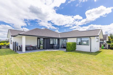 Photo of property in 2 Oak Ridge Drive, Te Awamutu, 3800