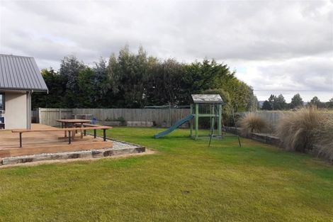 Photo of property in 25 Riversdale-waikaia Road, Riversdale, 9776