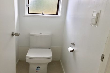 Photo of property in 10 Hamblyn Place, Ranui, Auckland, 0612