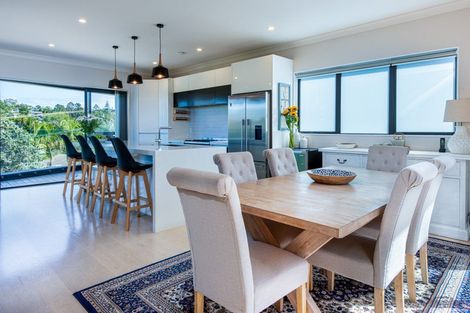 Photo of property in 131 Beach Road, Castor Bay, Auckland, 0620