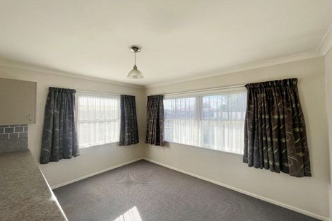 Photo of property in 36 Karaka Crescent, Levin, 5510