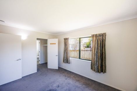 Photo of property in 24 Lydia Place, Kelvin Grove, Palmerston North, 4414