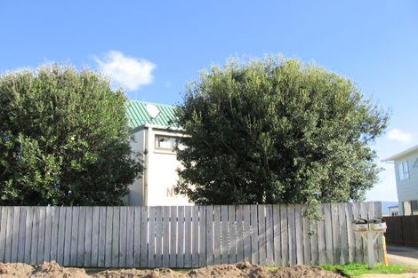 Photo of property in 98a Karewa Parade, Papamoa Beach, Papamoa, 3118