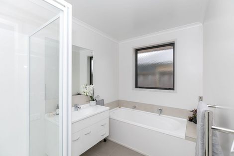 Photo of property in 8 Max Landing, Grandview Heights, Hamilton, 3200