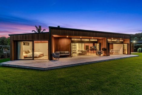 Photo of property in 15 Edgewater Place, Matapouri, Whangarei, 0173