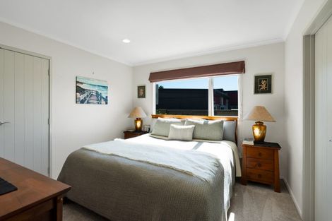 Photo of property in 2 Parkvue Drive, Bell Block, New Plymouth, 4312