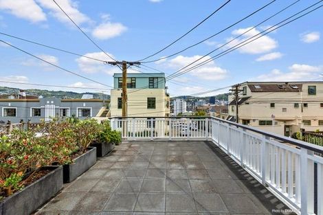 Photo of property in 18 Hawker Street, Mount Victoria, Wellington, 6011