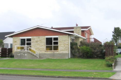 Photo of property in 14 Sylvan Avenue, Waikanae, 5036