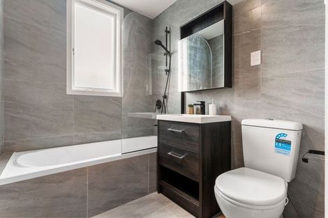 Photo of property in 3/720b Mount Eden Road, Mount Eden, Auckland, 1024