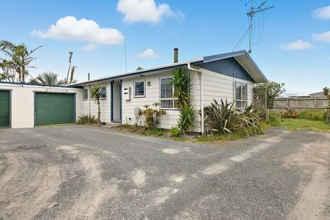 Photo of property in 1/1216 Papamoa Beach Road, Papamoa Beach, Papamoa, 3118