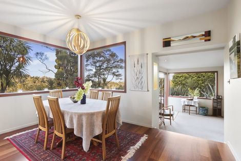 Photo of property in 30 Tinopai Road, Titirangi, Auckland, 0604