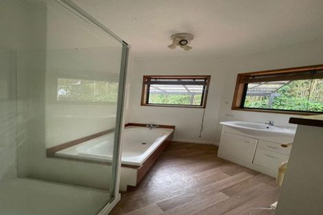 Photo of property in 62 Sylvan Crescent, Te Atatu South, Auckland, 0610