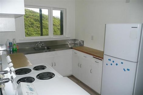 Photo of property in 94 Karepa Street, Brooklyn, Wellington, 6021