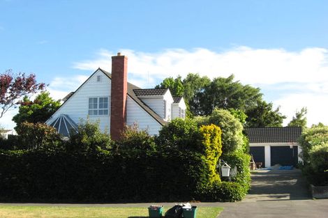 Photo of property in 31 Harrowdale Drive, Avonhead, Christchurch, 8042