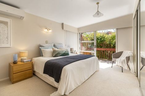 Photo of property in 15a Rangitoto Terrace, Milford, Auckland, 0620