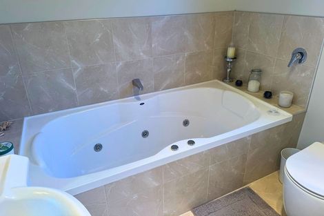 Photo of property in Elkridge Apartments, 21/64 Marina Drive, Frankton, Queenstown, 9300