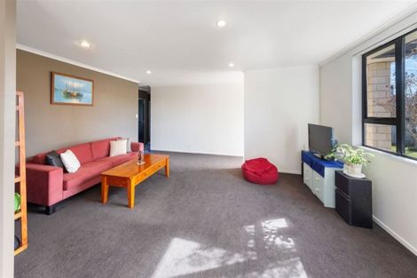 Photo of property in 12 Kathleen Reece Place, Waiuku, 2123