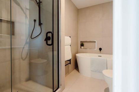 Photo of property in 15b Speedy Crescent, Hillcrest, Auckland, 0627