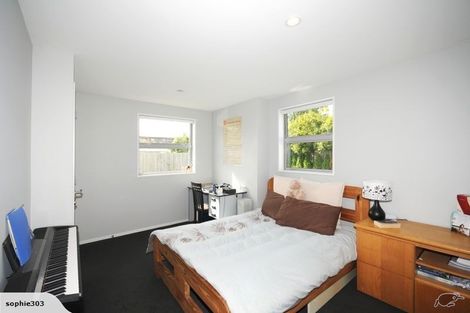 Photo of property in 128 Holly Road, St Albans, Christchurch, 8014