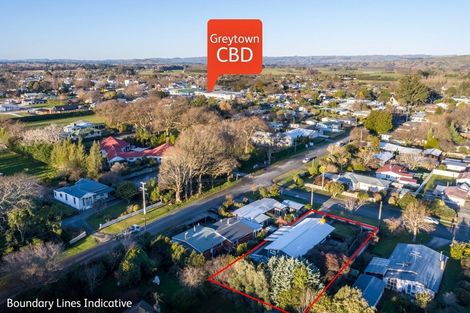 Photo of property in 2 Kempton Street, Greytown, 5712