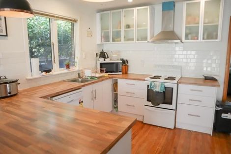 Photo of property in 12 Manor Place, Bryndwr, Christchurch, 8053