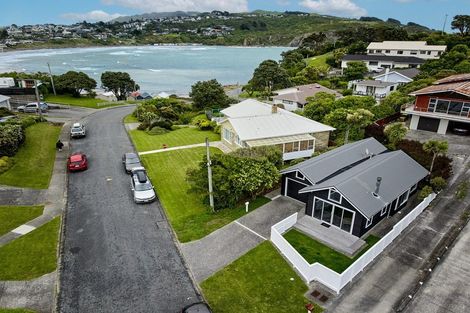 Photo of property in 5a Lambley Road, Titahi Bay, Porirua, 5022
