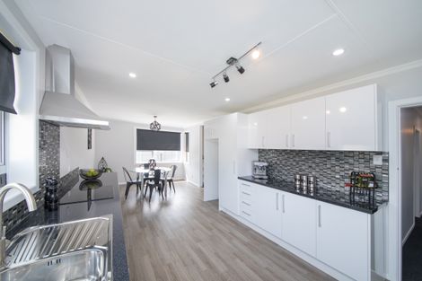 Photo of property in 22 Anakiwa Street, Kelvin Grove, Palmerston North, 4414