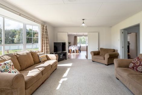 Photo of property in 28 Victoria Street, Pahiatua, 4910