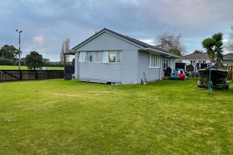 Photo of property in 21 Hamilton Drive, Waiuku, 2123
