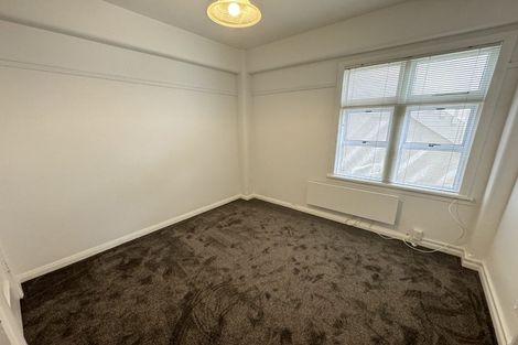 Photo of property in San Antonio Flats, 2/12 Kilbirnie Crescent, Kilbirnie, Wellington, 6022
