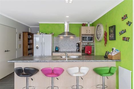 Photo of property in 21c Bonita Avenue, Stanmore Bay, Whangaparaoa, 0932