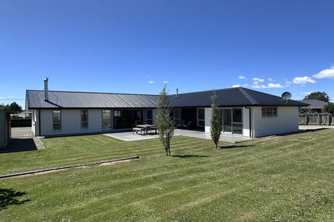 Photo of property in 17 Gordon Street, Weston, Oamaru, 9401