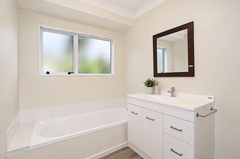 Photo of property in 2b Percy Graham Drive, Tuakau, 2121