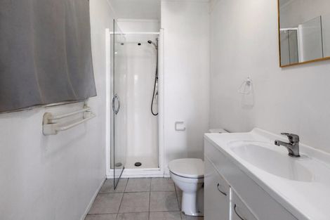 Photo of property in 35 Bayview Road, Browns Bay, Auckland, 0630