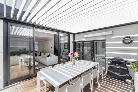 Photo of property in 26a Peterborough Street, Christchurch Central, Christchurch, 8013