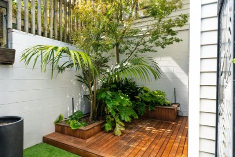 Photo of property in 27 Mauldeth Terrace, Churton Park, Wellington, 6037