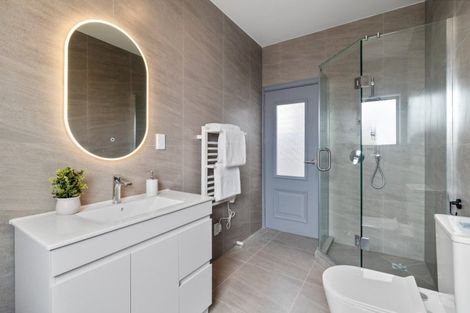 Photo of property in 63 Flanshaw Road, Te Atatu South, Auckland, 0610