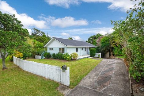Photo of property in 98 Spinella Drive, Bayview, Auckland, 0629
