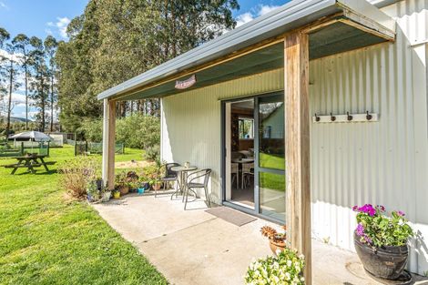 Photo of property in 394 Kaiwhaiki Road, Kaiwhaiki, Whanganui, 4575