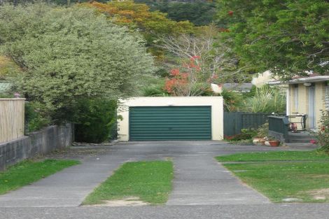 Photo of property in 13b Pinehaven Road, Pinehaven, Upper Hutt, 5019