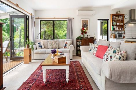 Photo of property in 23 Wharf Road, Clarks Beach, Pukekohe, 2679