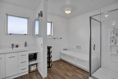 Photo of property in 24 High Street South, Eltham, 4322