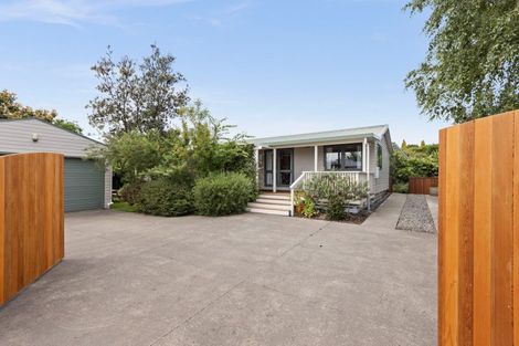 Photo of property in 8a Nimon Street, Havelock North, 4130